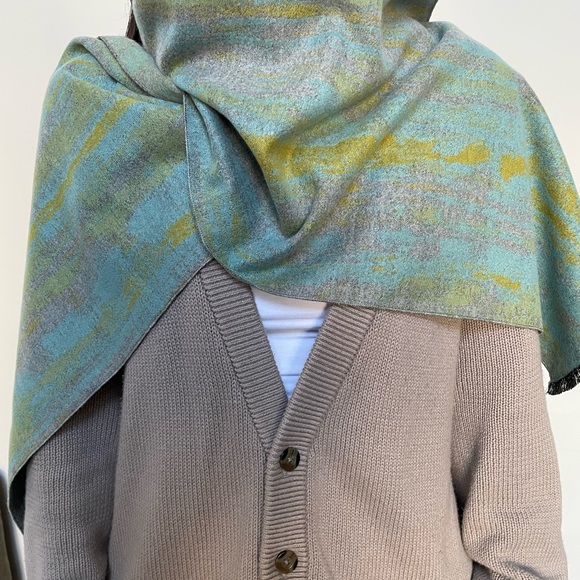 Brushed viscose scarf - Picture 8 of 8